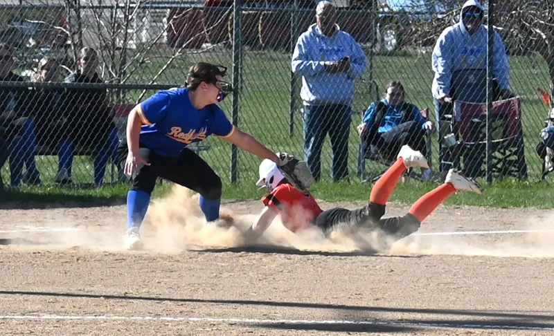 Redfield gets past young Lady Tigers