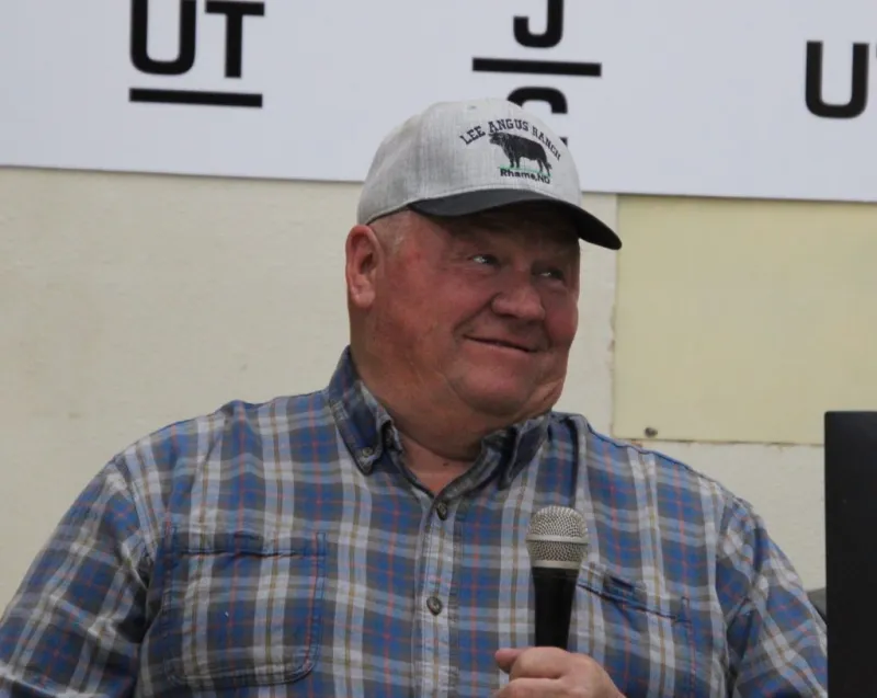 Lee Angus Ranch Bull Sale