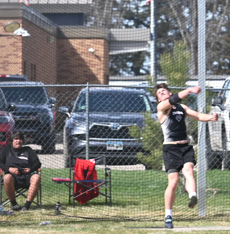 Bauer hits 17-10 in long jump at Al Sahli invite