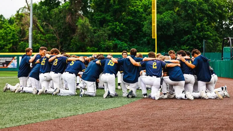 Baseball Closes Season In NCAA Super Regional