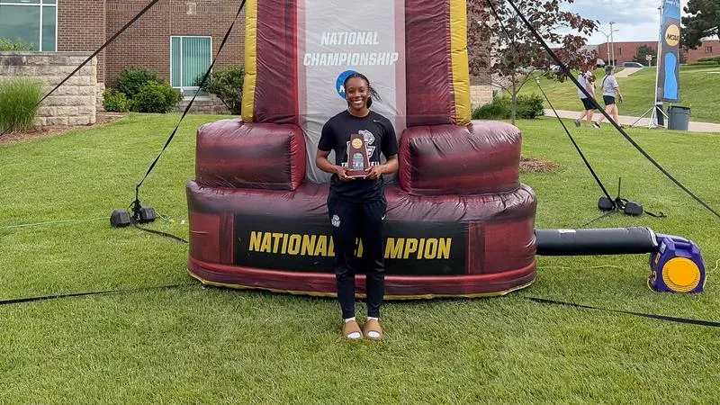 Horton, Hanson Cap Outdoor Season at NCAA Championships
