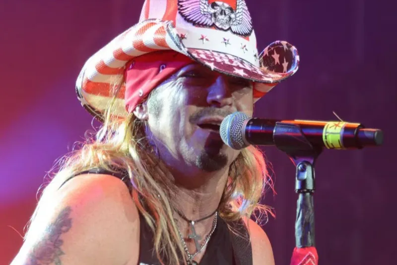 Bret Michaels Helps To Set New 'Golden Guitars Gala' Record In Rapid City
