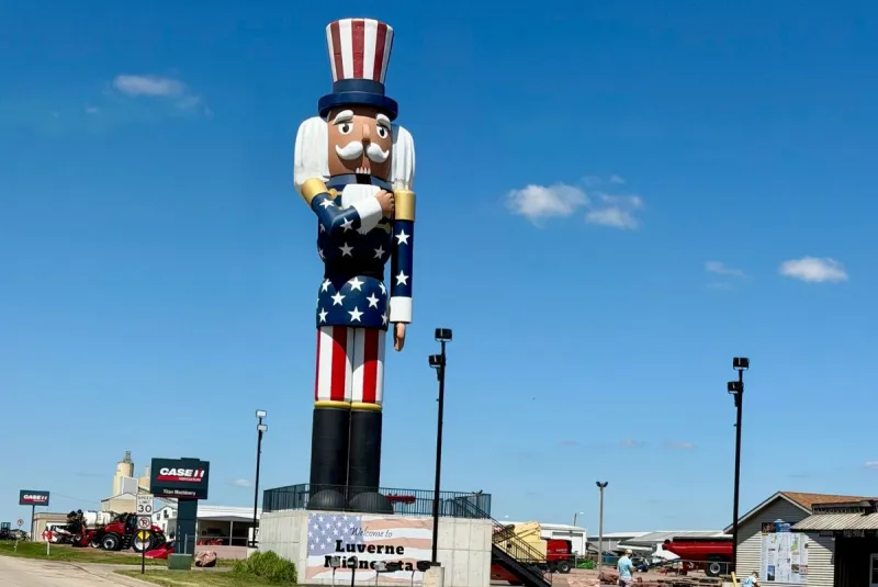 World's Largest Nutcracker in Minnesota Is Finally Complete