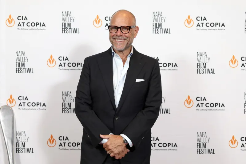 Good Eats Creator Alton Brown Is Coming to Sioux Falls This Fall