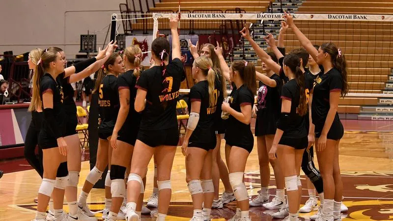 WOLVES VOLLEYBALL BEGINS SEASON AT OREDIGGER CLASSIC