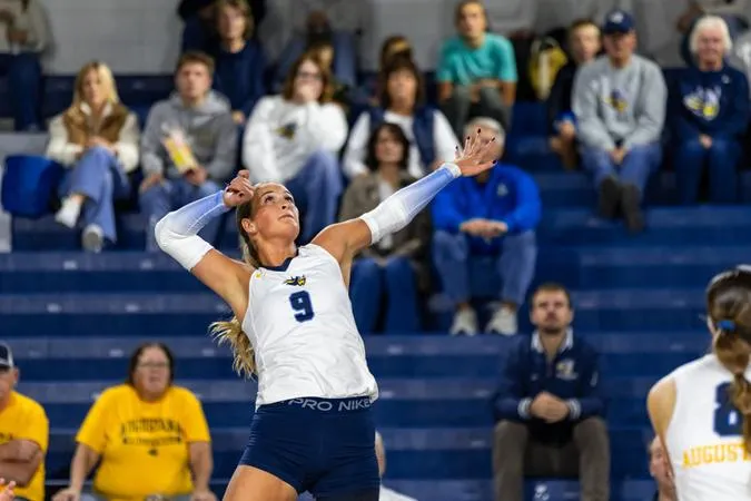 Volleyball Secures Back-to-Back Straight-Set Victories
