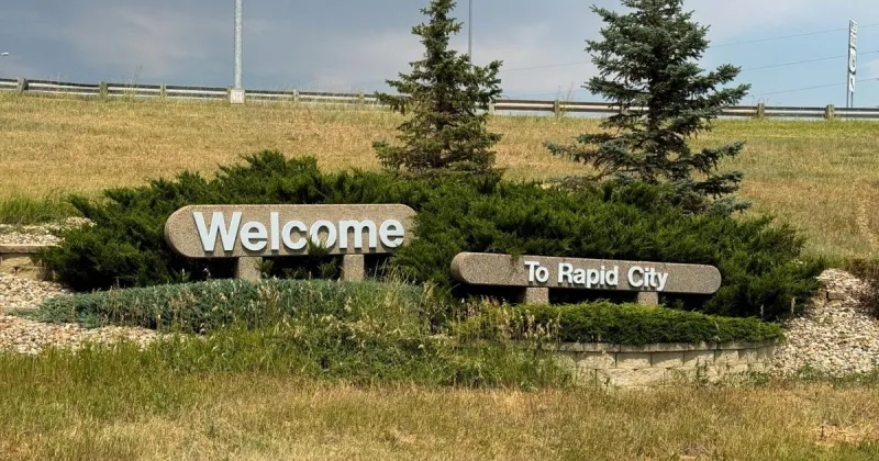 Crews stabilize Rapid City signal pole after hit-and-run