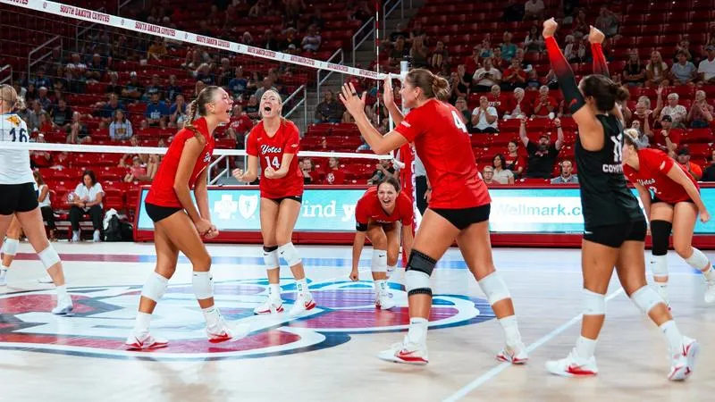 Coyotes rally for 3-2 win over Northern Iowa