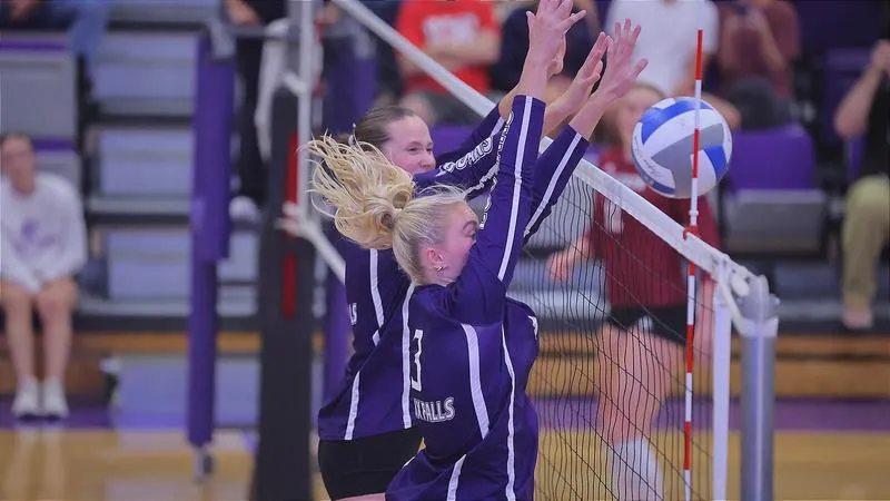 Cougars Close USF Classic with Four-Set Loss to Chadron State