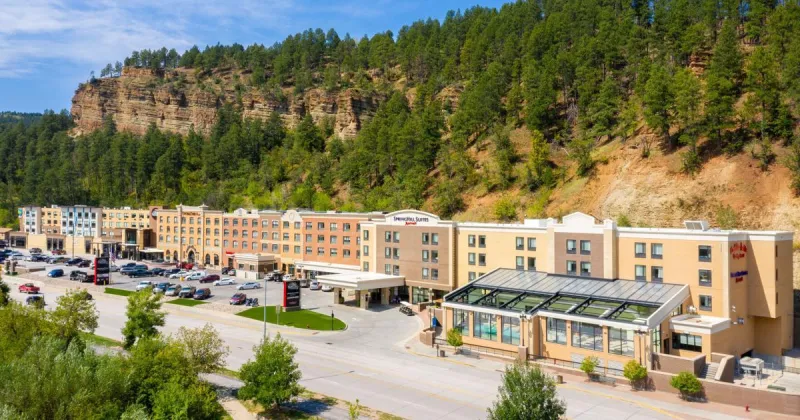 Minnesota man arrested after stabbing in Deadwood gaming resort's parking lot