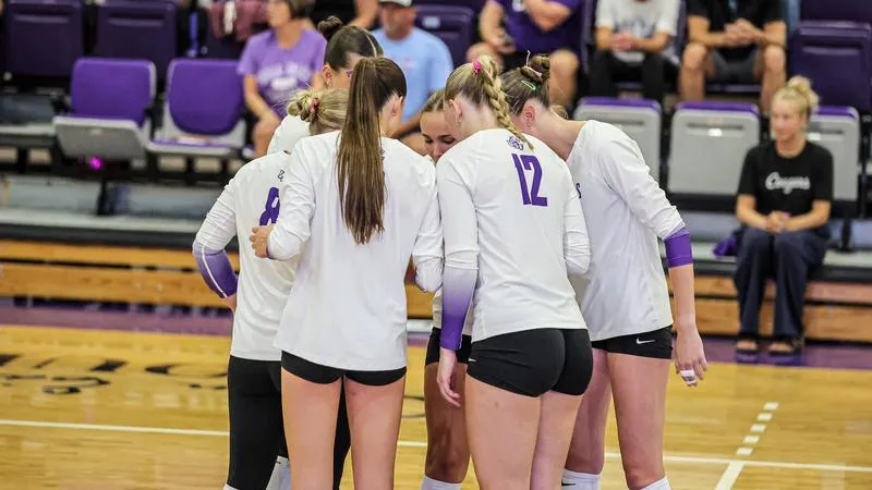 Cougars Drop Road Match to Winona State in Conference Opener