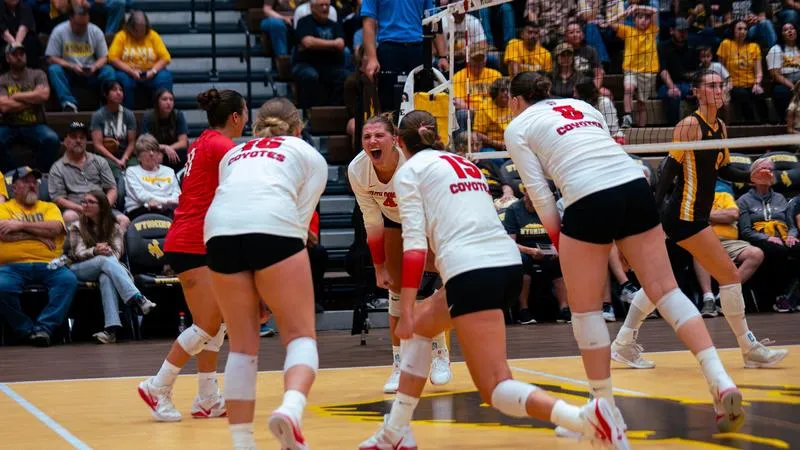 South Dakota picks up 3-1 road win over Wyoming