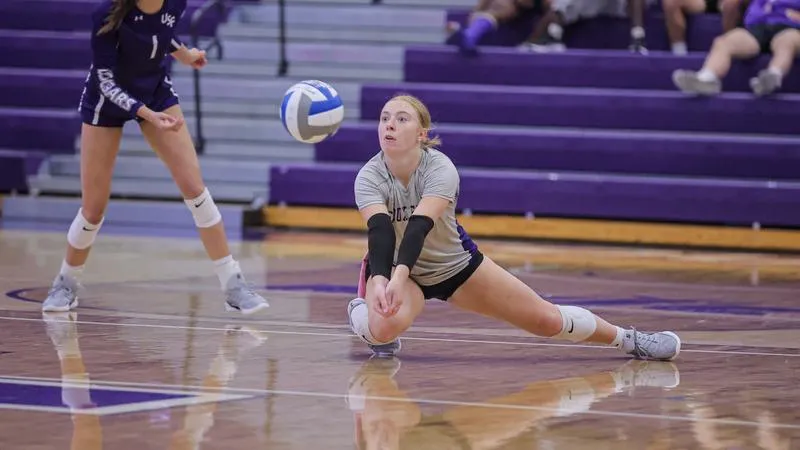 Cougars Take Set from No. 5 Concordia-St. Paul in Four-Set Road Loss