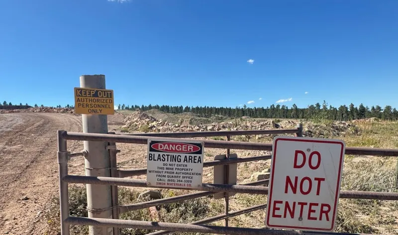 Couple finds life next to limestone mine unnerving
