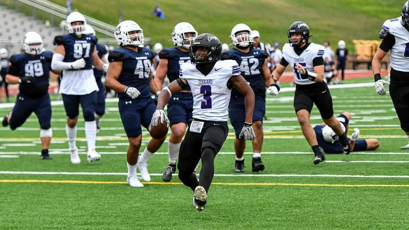 Cougars Outlast UMary in Overtime Thriller, 40-34
