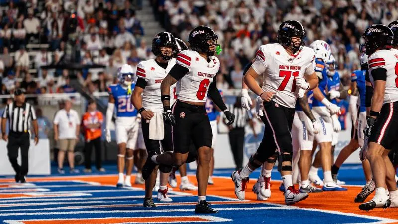 Coyotes Show Fight in Road Clash at Boise State