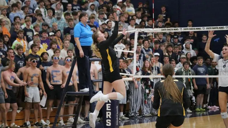 Yellow Jackets Fall to Hardrockers in First Match of the Ford Rivalry Series