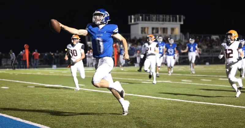 Wall football romps Philip in ranked showdown, improves to 5-0