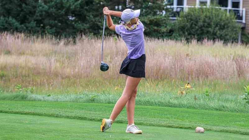 Karsnia Leads Cougars to Runner-Up Finish at Mustang Invite