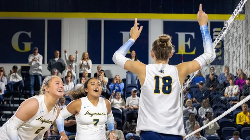 Augustana Takes Down Cougars in Dominant Reverse Sweep