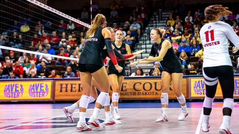 PREVIEW: Yotes travel for Summit League road matches at St. Thomas, Omaha