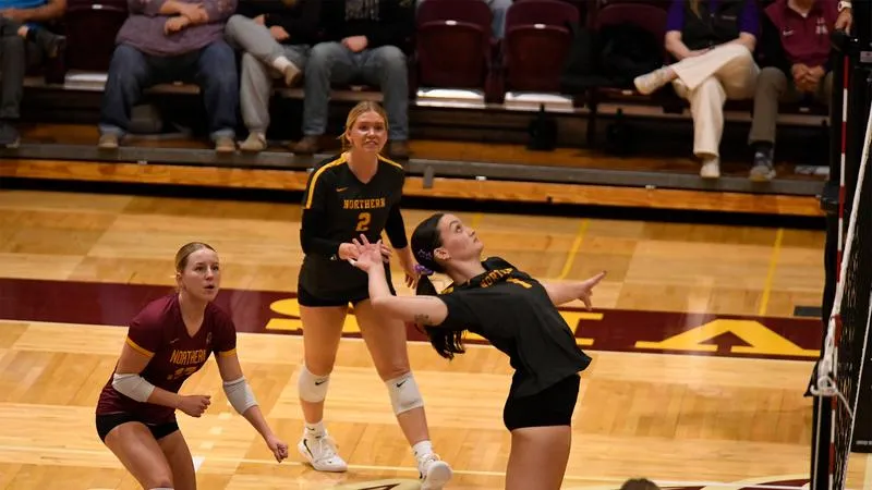 NSU VOLLEYBALL ENDS WEEKEND WITH DUB OVER AUGUSTANA