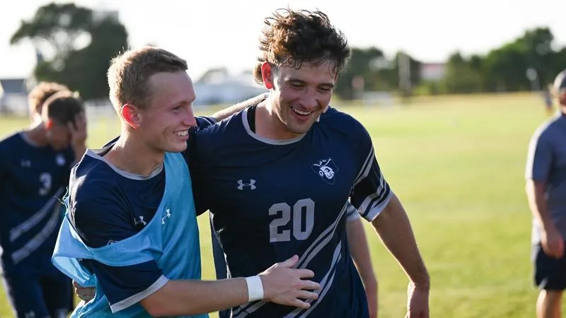 Peroff Named RMAC Defensive Player of the Week