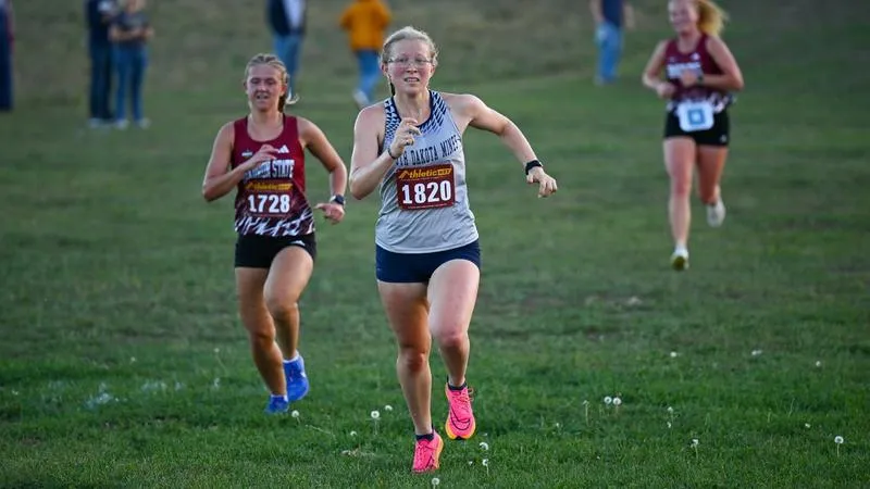 Cross Country on the Road at Holiday Inn Express Classic Saturday