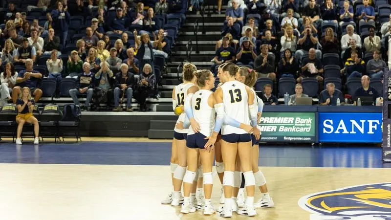 Volleyball Fends Off Beavers with Four-Set Victory