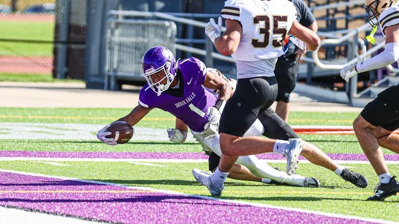 Second Half Surge Lifts Cougars to 28-14 Victory Over SMSU