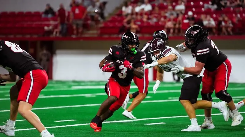 USD Tames the Salukis in a 31-10 Top-25 Contest