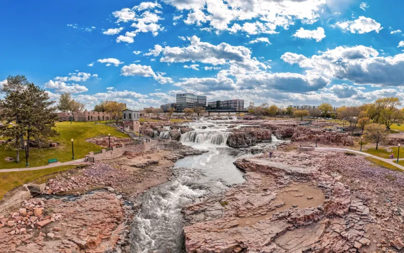 Seasonal Fun | Fall & Winter in Sioux Falls