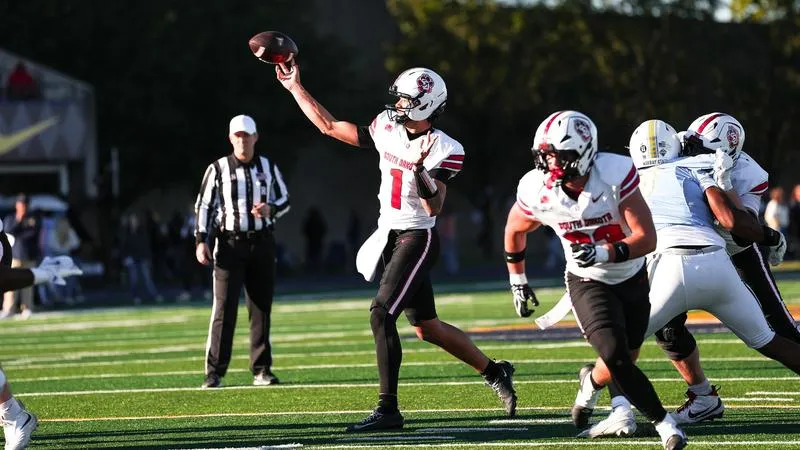 Second Half Surge Leads Coyotes Past Murray State