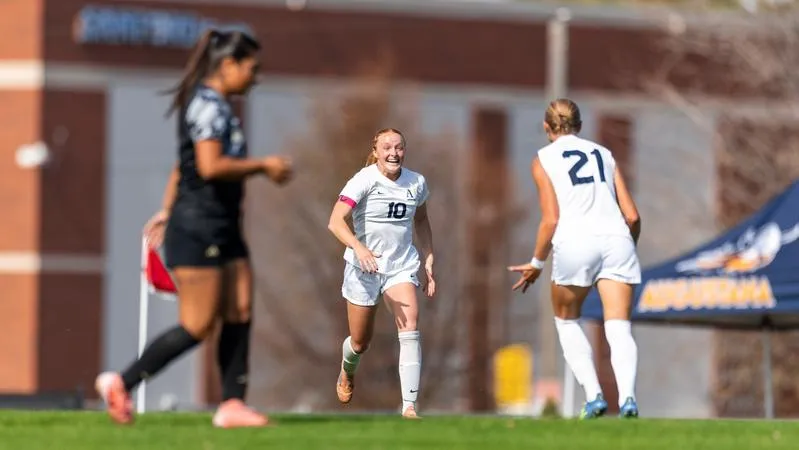 Heinz, White Led the Way in 3-0 Shutout