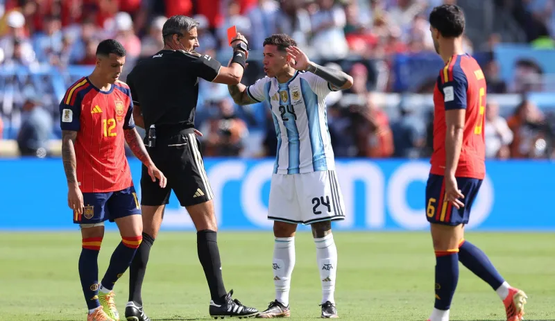 Enzo Fernndez Sent Off As Argentina Goes Down To 10 Men In World Cup Final