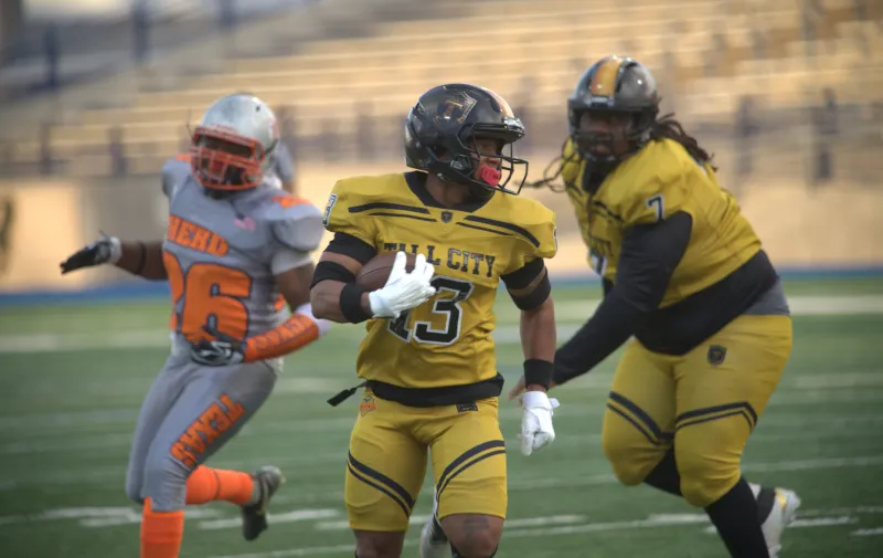 Thomas, Tall City Black Gold defense highlight preseason game
