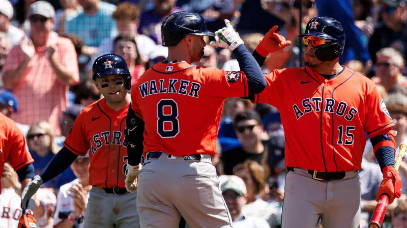 Christian Walker's 3-run home run leads Astros to 8-5 win over Cubs