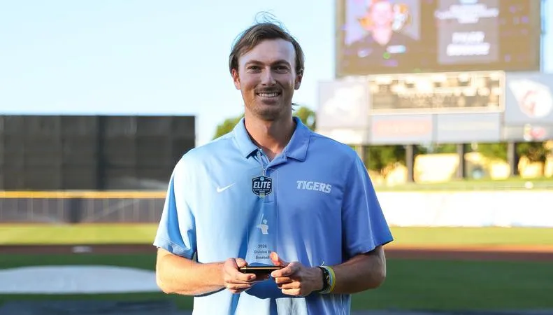 AWARD | BB | ETBU's Bogusz Awarded NCAA Elite Academic Award at D3 Baseball Championship