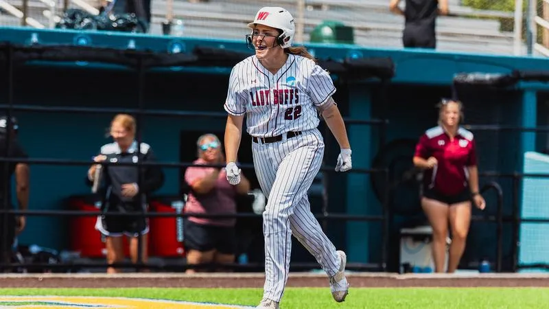 Big Second Inning Powers the Lady Buffs Past St. Thomas Aquinas, 10-2