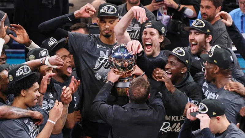 PHOTOS: San Antonio Spurs take on Thunder for Game 7 of Western Conference Finals