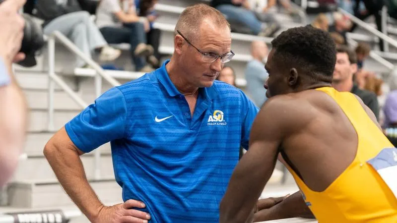 Tom Dibbern Named USTFCCCA South Central Regional Men's Coach of the Year