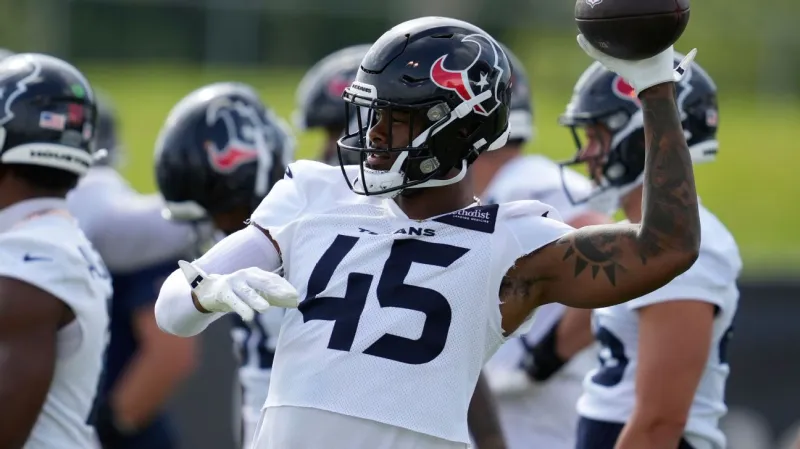 Texans LB E.J. Speed out indefinitely after injuring quad