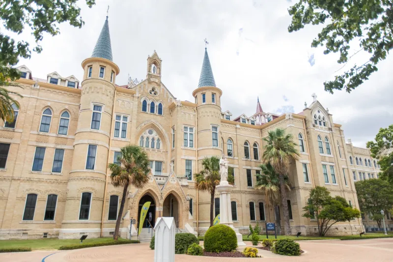 San Antonio's Our Lady of the Lake University launches three-year bachelor's degrees
