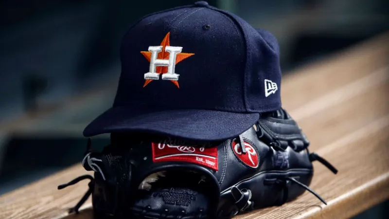 Astros place LaMonte Wade Jr. on 10-day IL with hamstring strain