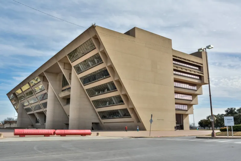 A Judge Blocks the Dallas City Council Vote on City Hall Relocation With Temporary Restraining Order