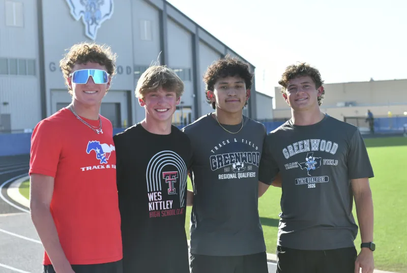 Greenwood, MCS runners team up for Nike Outdoor Nationals mile relay