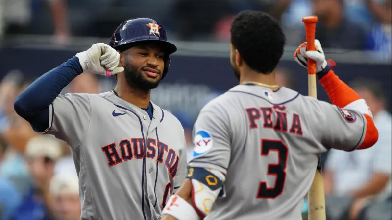 Astros rally past Royals 8-7 after Altuve ties it and a ninth-innin...