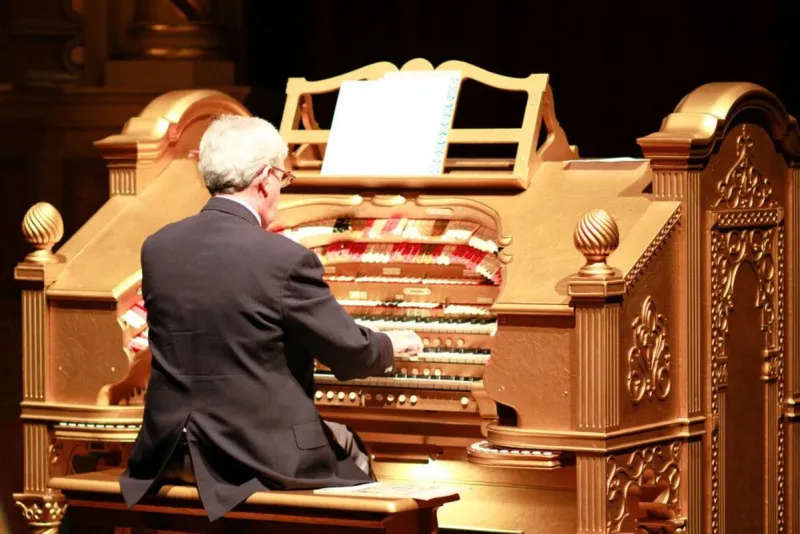 Only 6 Wurlitzer Organs Were Made In The World And EP Has One