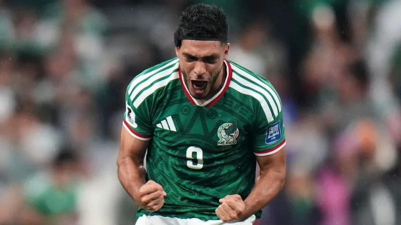 Mexico ends 40-year World Cup knockout drought with win over Ecuador