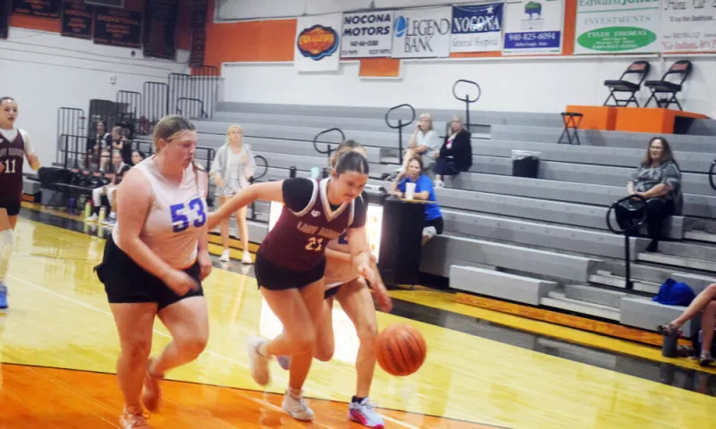 Lady Rabbits slip past Slidell, 17-15
